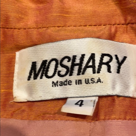 Beautiful salmon Moshary suit - Picture 5 of 5